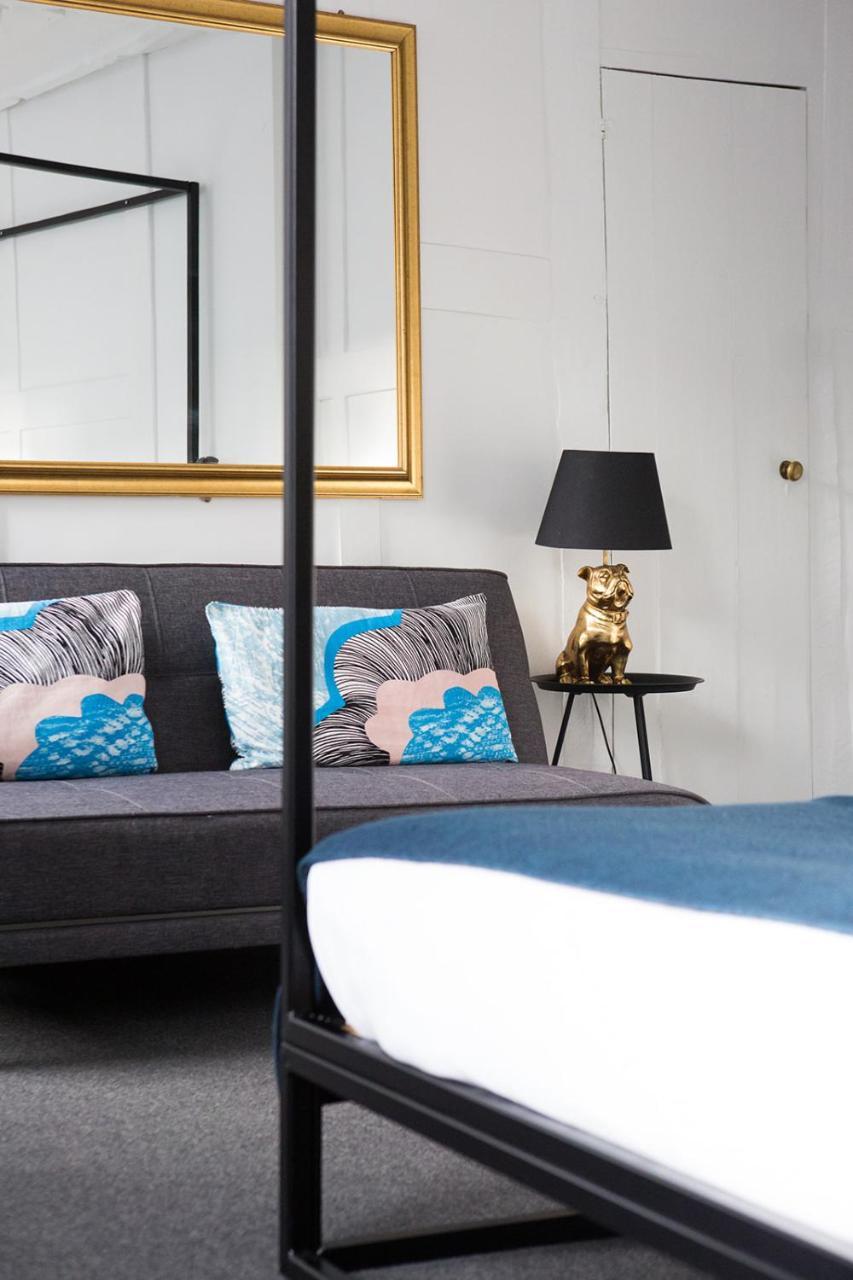Whitehouse Rye Bed and Breakfast Eksteriør billede A sofa bed